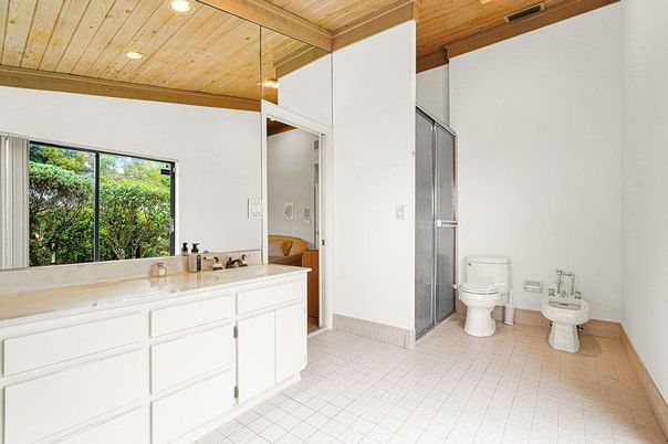 Bathroom, Interior, Recessed Lighting, Wooden Beams, Wooden Ceilings