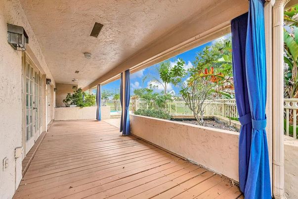 Interior, Sun Room, Wood Texture Flooring