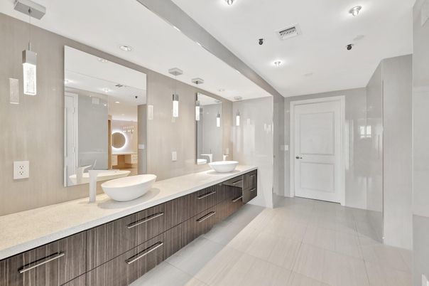 Bathroom, Dual Sink Vanities, Interior, Pendant Lights, Recessed Lighting