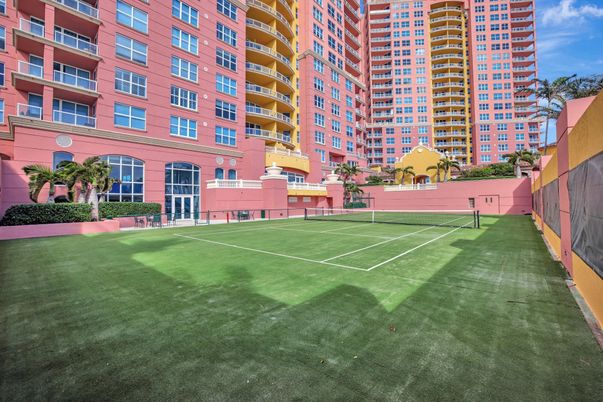 Exterior, Tennis Courts