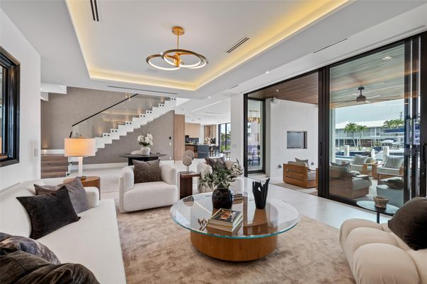 Dining room, Interior, Living room, Pendant Lights, Recessed Lighting