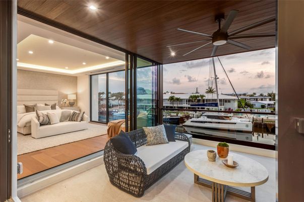 Bedroom, Interior, Recessed Lighting, Wooden Ceilings, Wood Texture Flooring