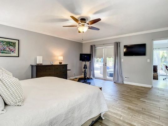 Bedroom, Fitness Equipment, Interior, Wood Texture Flooring