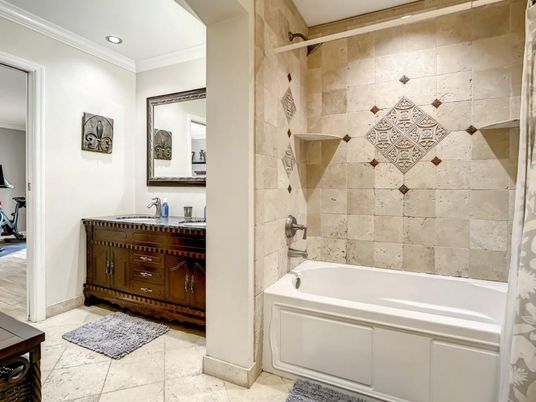 Bathroom, Interior, Recessed Lighting