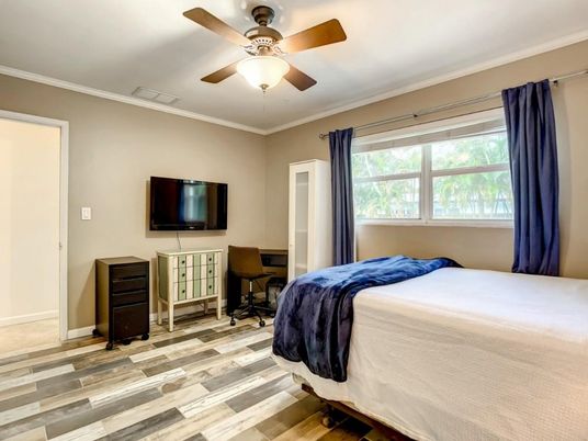 Bedroom, Home Office, Interior, Wood Texture Flooring