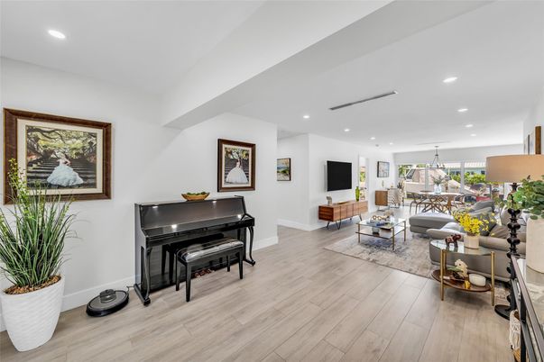 Interior, Living room, Piano, Recessed Lighting, Wood Texture Flooring