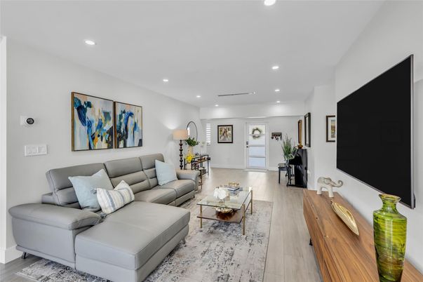 Interior, Living room, Recessed Lighting, Wood Texture Flooring