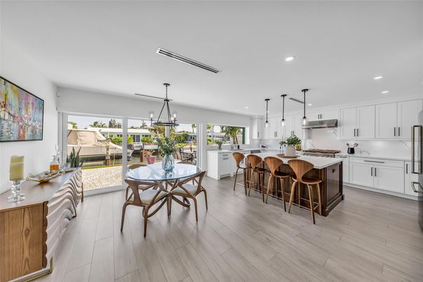 Dining room, Interior, Kitchen, Pendant Lights, Recessed Lighting, Wood Texture Flooring