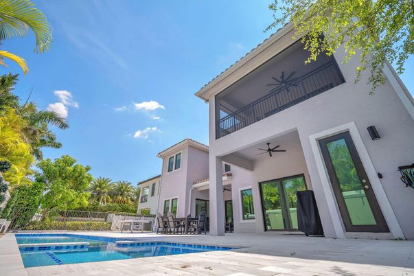 Exterior, Pool