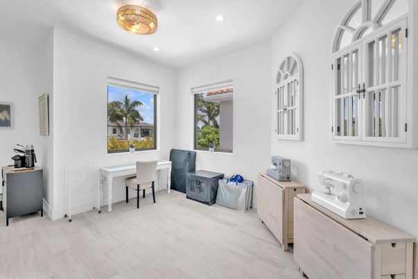 Home Office, Interior, Recessed Lighting, Wood Texture Flooring