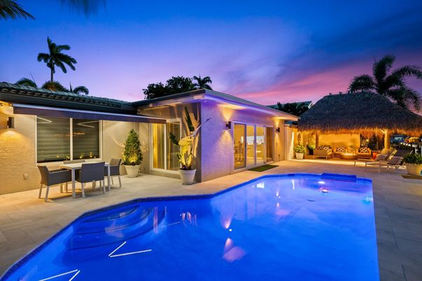 Exterior, Pool