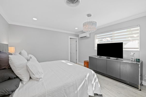 Bedroom, Chandelier, Interior, Recessed Lighting, Wood Texture Flooring