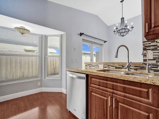 Chandelier, Interior, Kitchen, Wood Texture Flooring