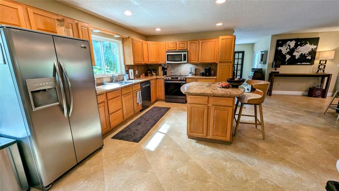 Dining room, Interior, Kitchen, Recessed Lighting, Stainless Steel Appliances