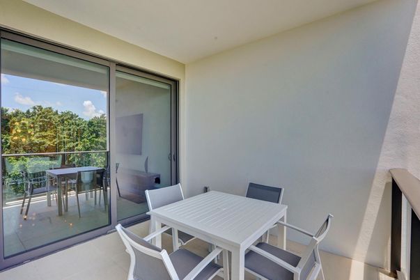 Dining room, Interior