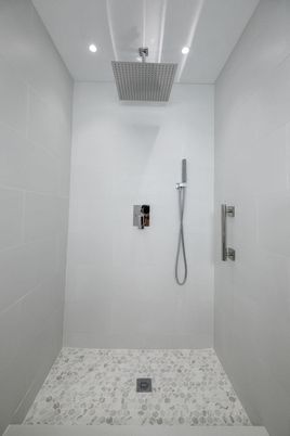 Bathroom, Interior, Recessed Lighting