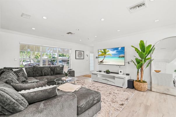 Interior, Living room, Recessed Lighting, Wood Texture Flooring