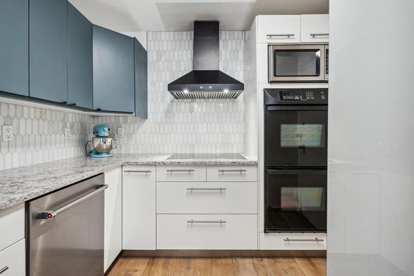 Interior, Kitchen, Stainless Steel Appliances, Wood Texture Flooring