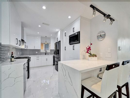 Interior, Kitchen, Marble, Pendant Lights, Recessed Lighting