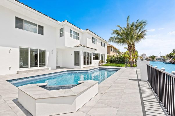Exterior, Pool, Water