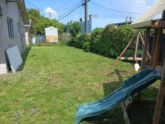 Backyard, Exterior, Playground