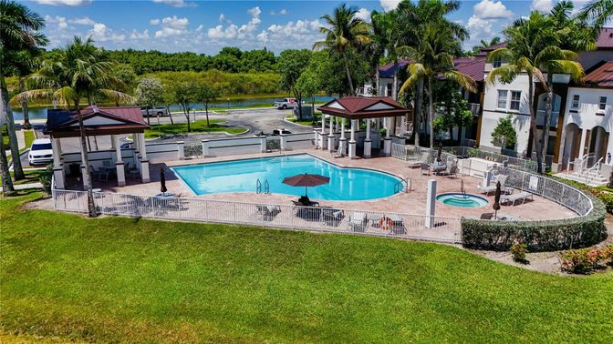 Exterior, Pool, Water