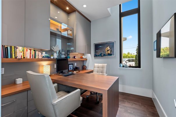 Home Office, Interior, Recessed Lighting, Wood Texture Flooring