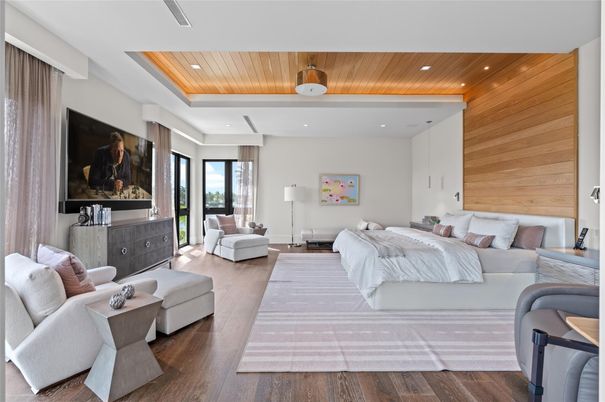 Bedroom, Interior, Living room, Recessed Lighting, Wooden Ceilings, Wood Texture Flooring