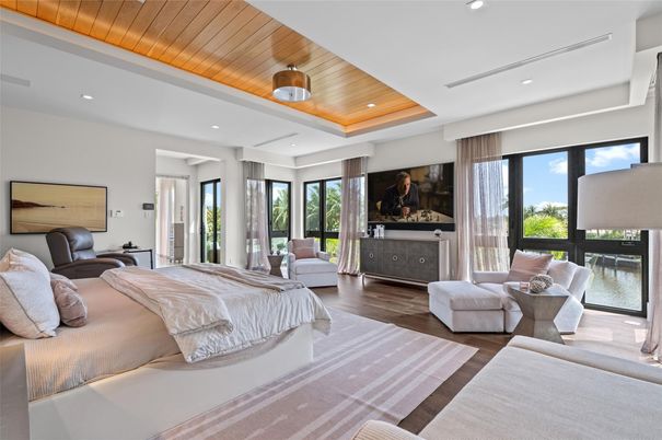 Bedroom, Interior, Recessed Lighting, Wooden Ceilings, Wood Texture Flooring