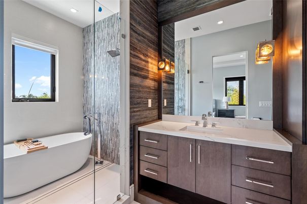 Bathroom, Free Standing Baths, Interior, Recessed Lighting