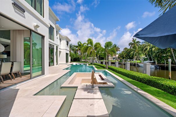 Exterior, Pool, Water