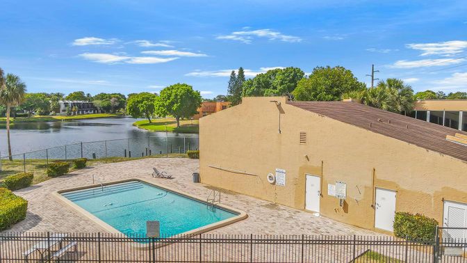 Exterior, Pool, Water