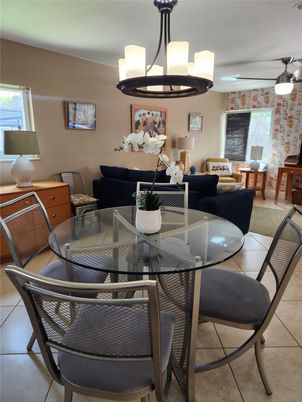 Chandelier, Dining room, Interior, Living room
