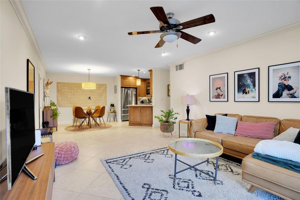 Dining room, Interior, Kitchen, Living room, Pendant Lights, Recessed Lighting, Stainless Steel Appliances