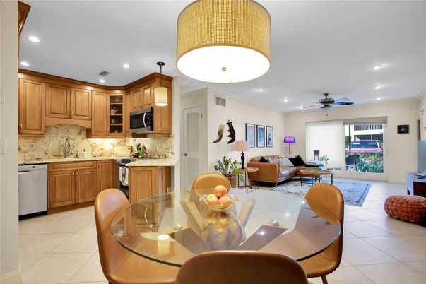 Dining room, Interior, Kitchen, Living room, Recessed Lighting