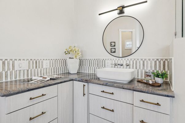 Bathroom, Dual Sink Vanities, Interior