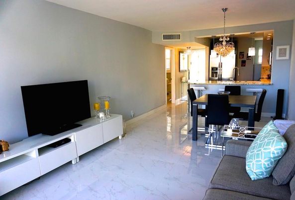Chandelier, Dining room, Interior, Living room, Marble