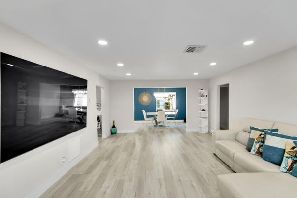 Dining room, Interior, Living room, Pendant Lights, Recessed Lighting, Wood Texture Flooring