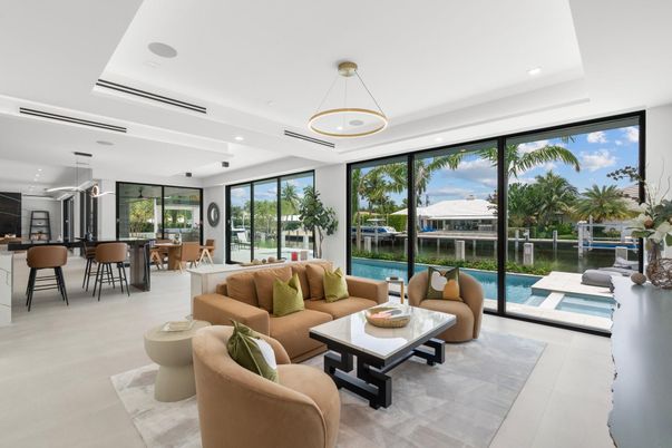 Dining room, Interior, Living room, Pendant Lights, Recessed Lighting