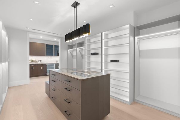 Interior, Kitchen, Pendant Lights, Recessed Lighting, Walk-in Closets, Wood Texture Flooring