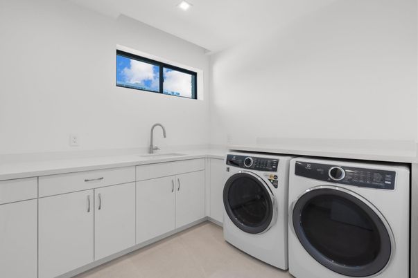 Interior, Recessed Lighting, Washer