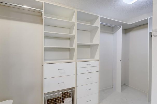 Interior, Walk-in Closets