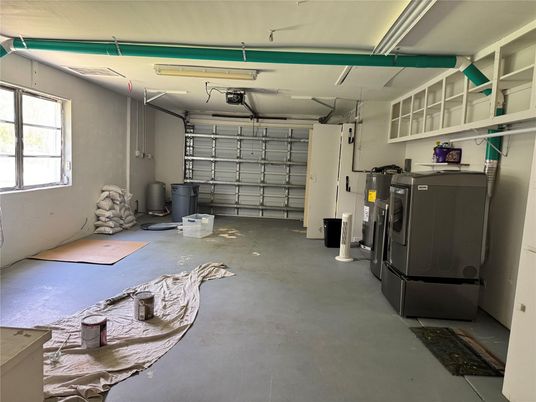 Garage, Interior