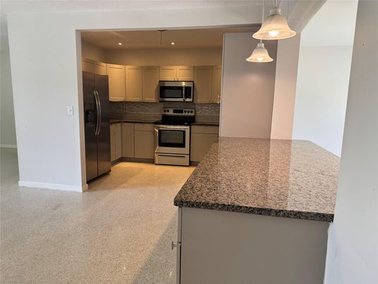 Interior, Kitchen, Pendant Lights, Recessed Lighting, Stainless Steel Appliances