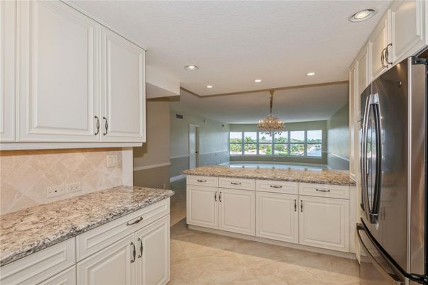 Chandelier, Interior, Kitchen, Recessed Lighting
