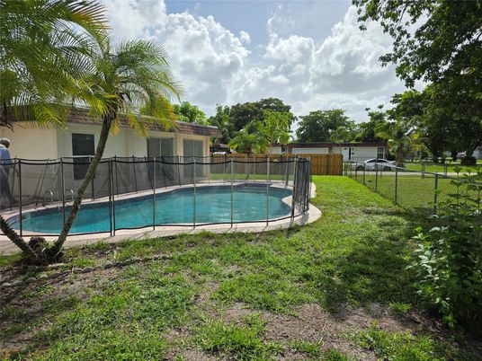 Backyard, Exterior, Pool