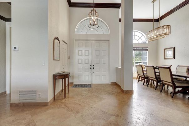 Chandelier, Dining room, Interior, Pendant Lights