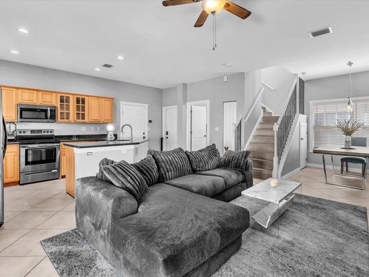 Interior, Kitchen, Living room, Pendant Lights, Recessed Lighting, Stainless Steel Appliances