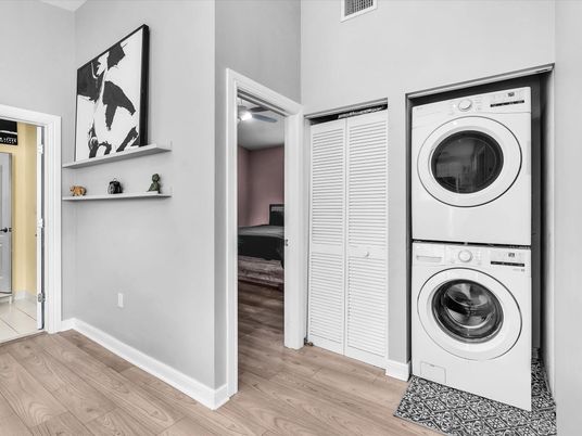 Interior, Utility Closets, Washer, Wood Texture Flooring