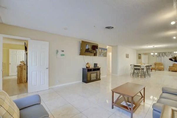 Dining room, Interior, Kitchen, Recessed Lighting